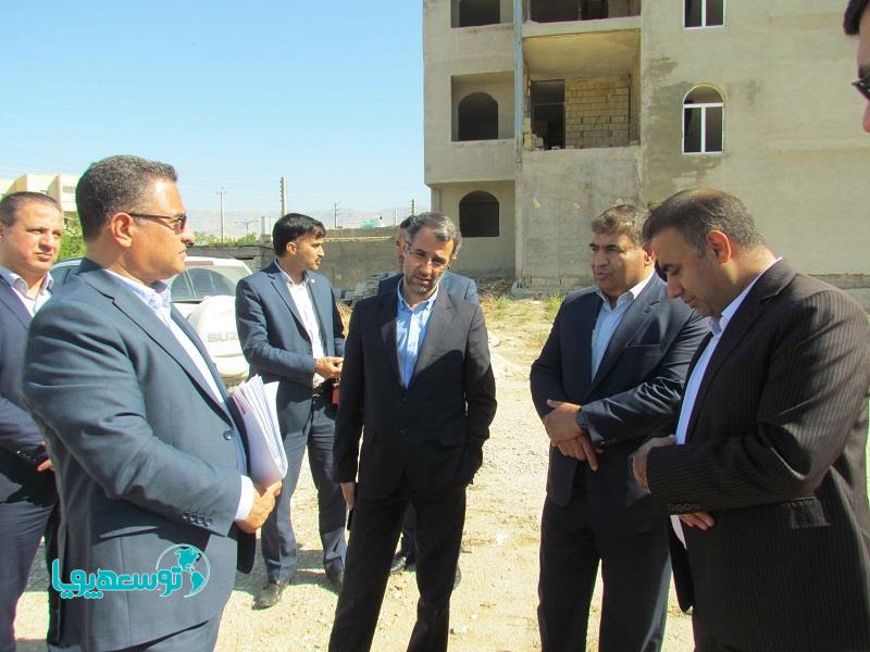 بازدید مدیر امور اعتباری بانک مسکن از پروژه‌های مسکن مهر برازجان