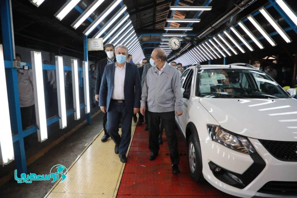 بازدید وزیر صمت از ایران خودرو و سایپا و پیگیری نتایج دستورات ویژه رئیس جمهور به خودروسازان/ کاهش اساسی میزان خودروهای موجود در پارکینگ دو خودروساز 