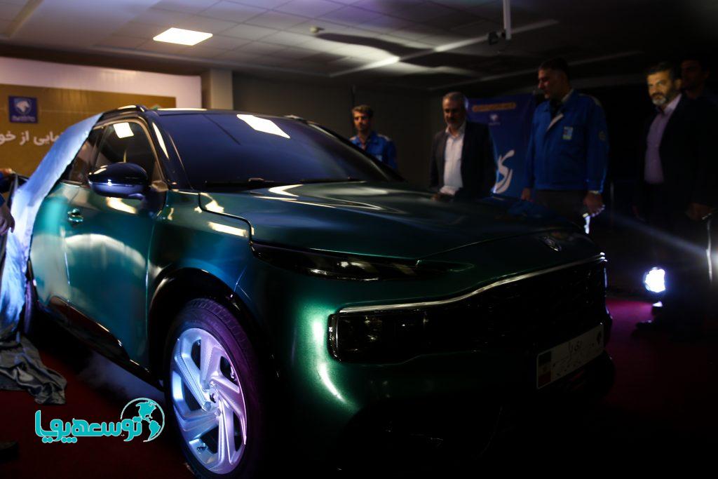 رونمایی وزیر صمت از نخستین خودرو کراس اوور ملی «ری را»