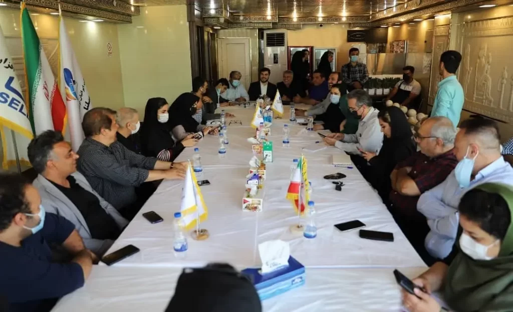 اولین نشست شرکت ایرانیان نوشت‌افزار آرین«سلنا» با حضور اصحاب رسانه برگزار شد