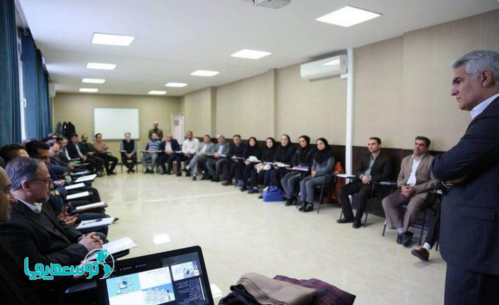 بازدید سرزده مدیرعامل پست بانک ایران از دوره آموزشی تربیت مربیان