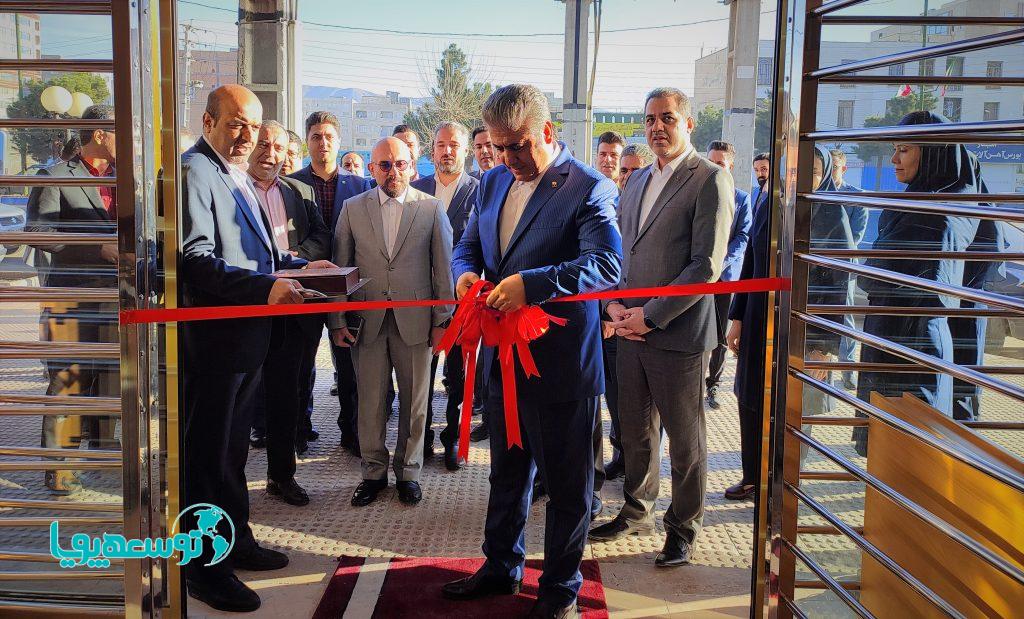 افتتاح شعبه آزادگان کرج بانک پارسیان در محل جدید