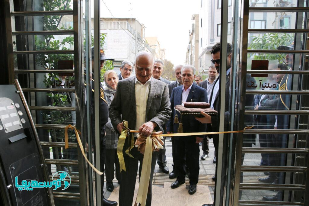 شعبه جدید "بیمارستان غیاثی ـ شهرک ولی‌عصر" (کد ۰360) بانک آینده افتتاح شد