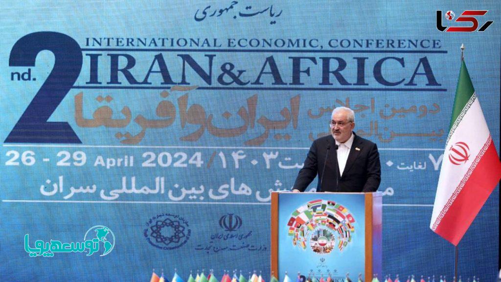 وزیر صمت تاکید کرد:
ایجاد دبیرخانه دائمی اجلاس همکاری‌های اقتصادی ایران و آفریقا